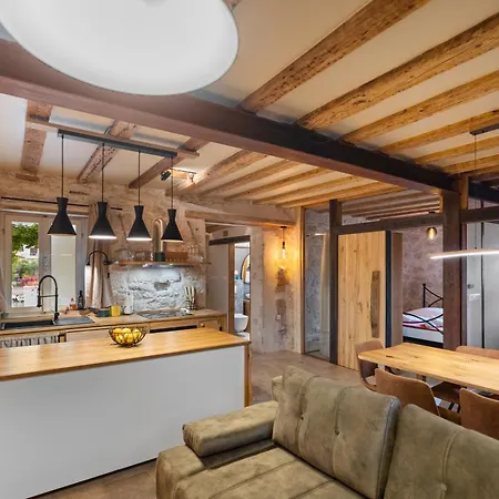 Apartamento Heritage Stonehouse Mala Kuca Od Ugljan