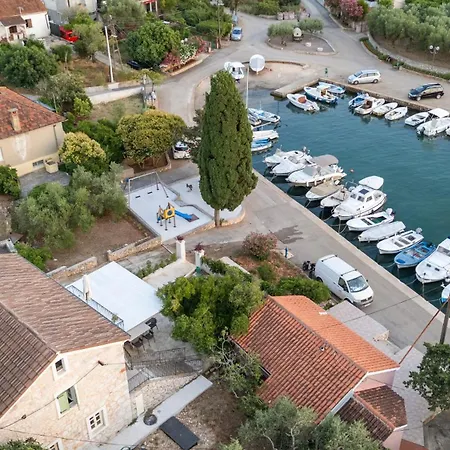 Apartamento Mala Kuca Od *